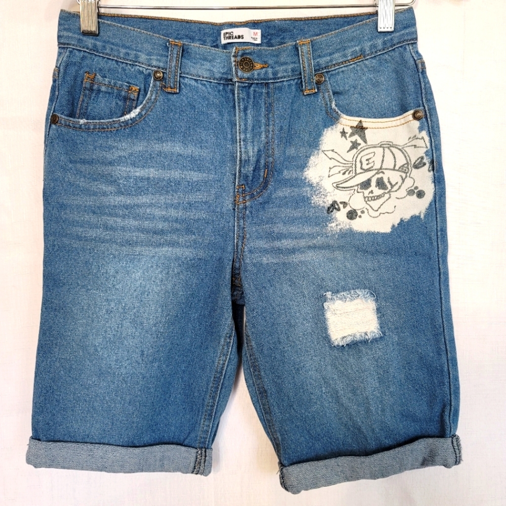 Epic Threads Distressed Bermuda Shorts W/ Skull Medium M